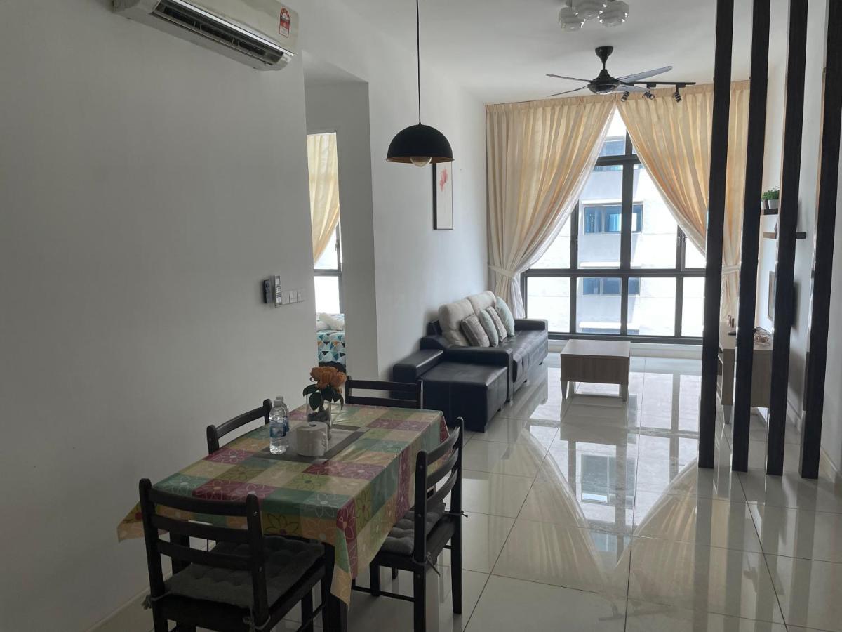 2 Bedroom Apartment @Setia Sky 88 Джохор-Бару Экстерьер фото
