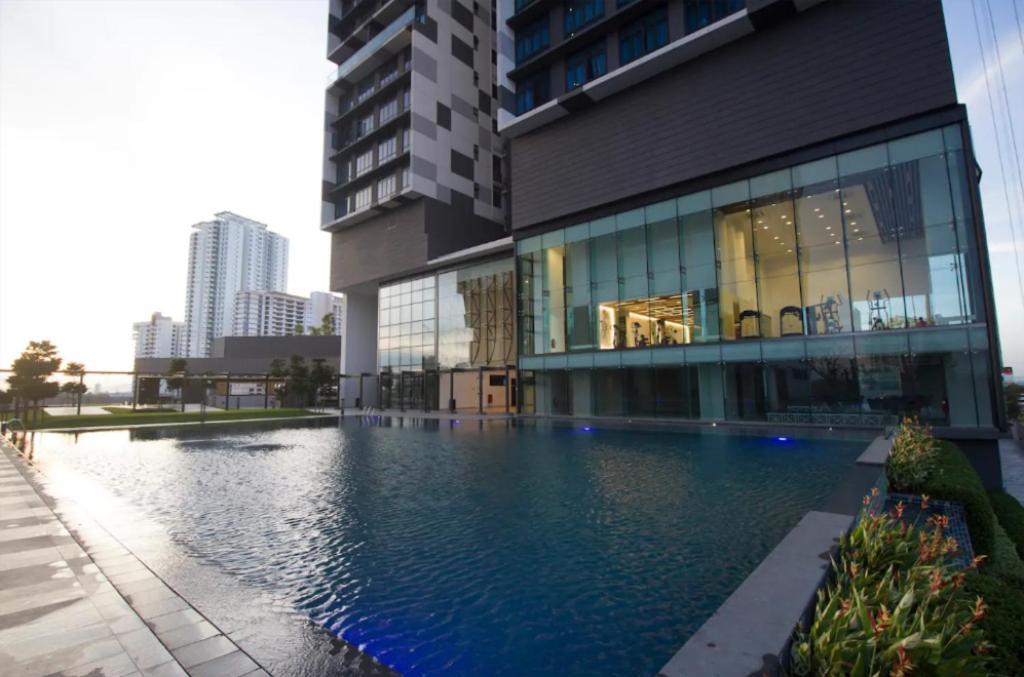 2 Bedroom Apartment @Setia Sky 88 Джохор-Бару Экстерьер фото